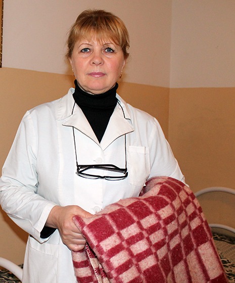 Санитарка Л. Денисова