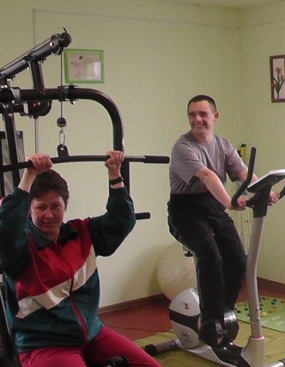 Занятие на тренажёрах