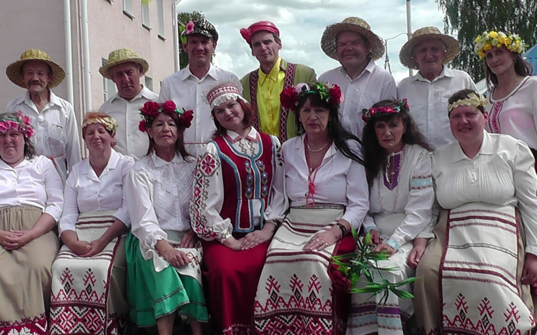 В этот день Иван Купала дарит радостей немало