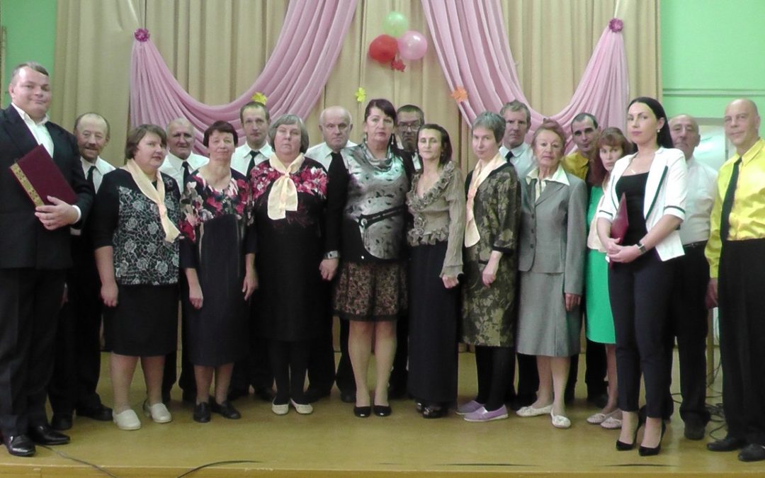 Есть в разгаре осени праздник необычный