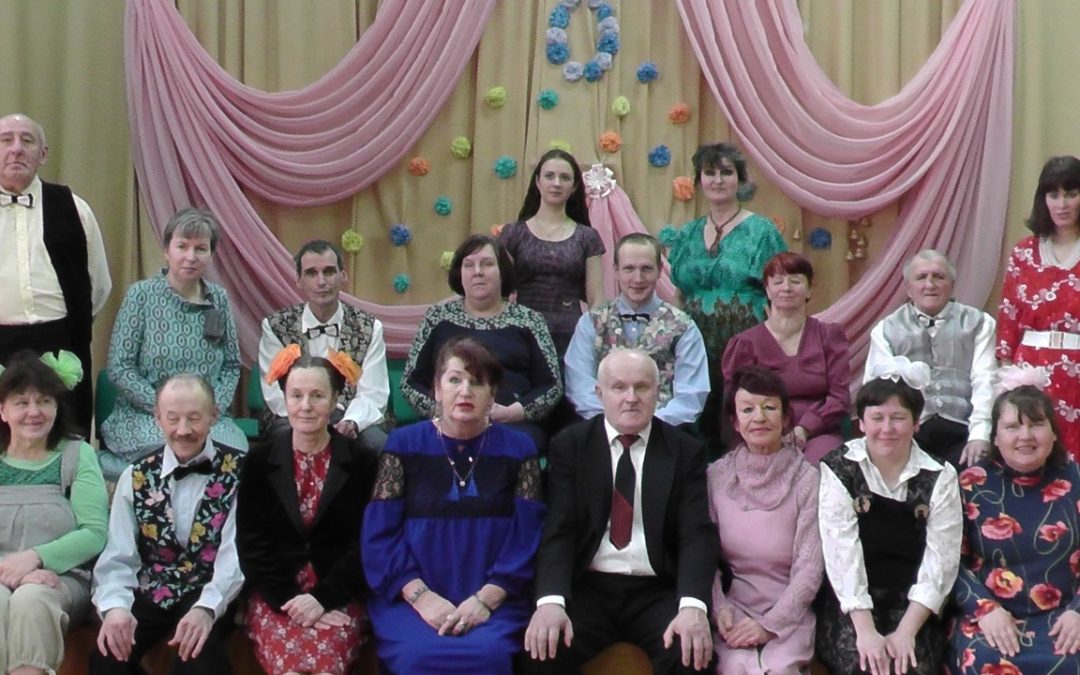 Среди весенних первых дней 8 Марта всех дороже