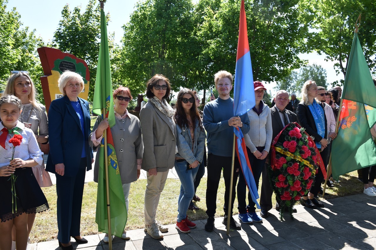 ПОЧЕТ ГЕРОЯМ ВОЙНЫ